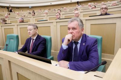 Председатель Рязоблдумы Аркадий Фомин принял участие в заседании Совета законодателей РФ